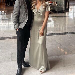 Show Me Your Mumu Rome Twist Gown in Moss Green Luxe Satin size Small